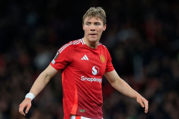 Kyar: I don t support Hoylen s continued staying at Manchester United, going to Inter Milan is definitely a good choice