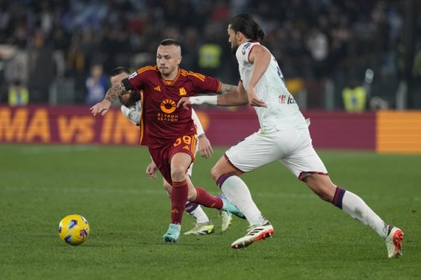 Reporter: Riyadh Crescent proposed a quotation of 18 million euros + bonus, trying to introduce Angelino