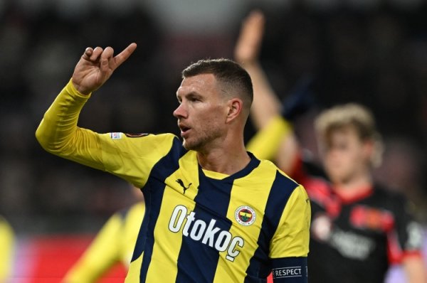 Dima: Bologna has initial contact with 39-year-old veteran Dzeko, and the player is open to returning to Serie A