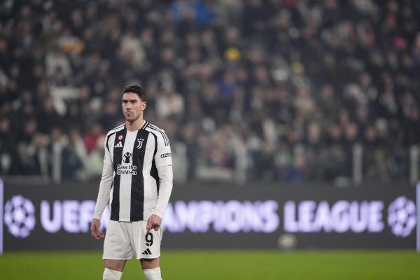 Difficult to deal with 😕MiTi: DV9 s contract salary for the last year is 12 million. Juventus wants to renew the contract but must reduce the salary
