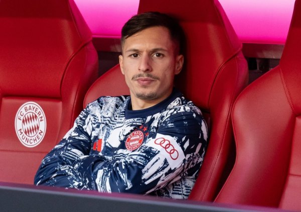 I bought it again and didn t need it! Bayern spent 20 million euros to sign Zaragoza, with only 7 appearances to be sold this summer