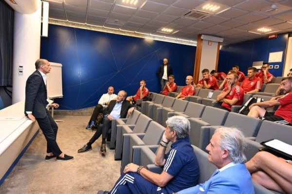 Reporter: Allegri comes to Coviciano again to teach students who are pursuing coaching qualification certificates