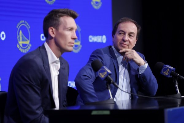 The young coach came with the picture 😅Dunleavy: During the draft, I advised Rakob to go downstairs to watch the game