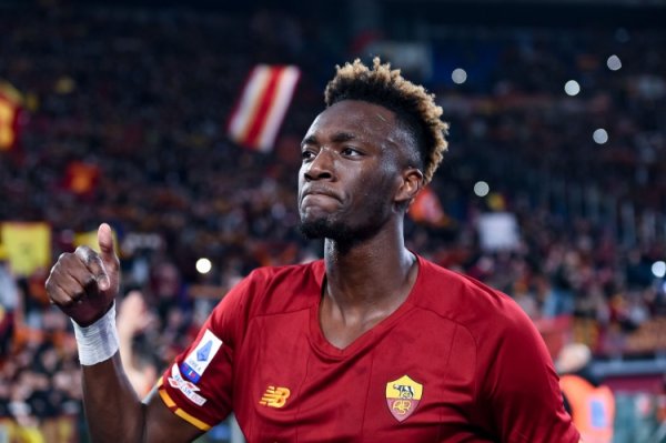 Skira: Abraham is expected to join Besiktas today, Rome is eager to close the deal