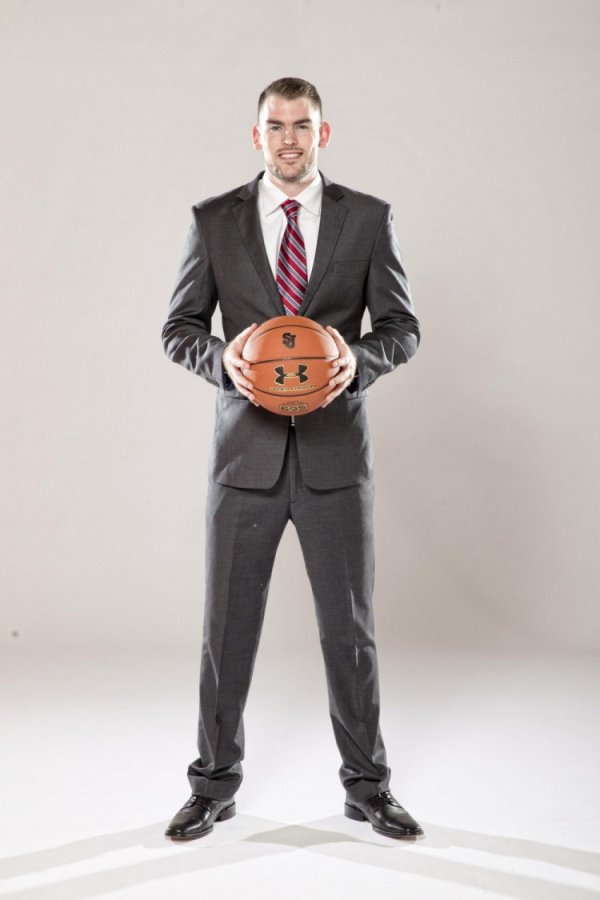 Scottish media: Lakers assistant coach Saint Jean joins the Slovenian coaching staff He and 77 both cooperate in Lake Heroes