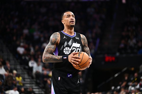 Finally, there is a pure number 4! The Clippers introduced Collins to take off on the spot. What are the shortcomings of the championship?