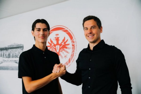 Official: Frankfurt signs a professional contract with 18-year-old goalkeeper Silevic