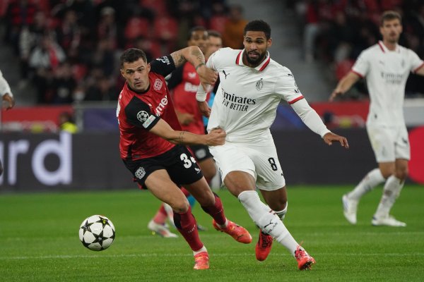 Reporter: Leverkusen is negotiating a transfer with Niom SC, asking for 12 million euros