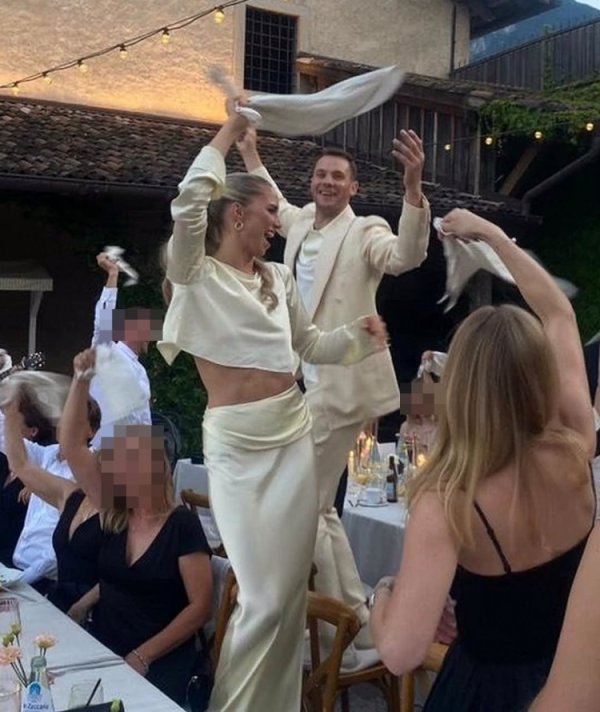 Photograph: Lemel Urreichbarak attended Neuer s wedding, Bayern team doctor was also invited