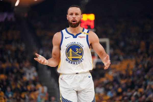 Curry said players should participate in equity distribution 😳 Meiji: After getting Curry, the Warriors  market value increased by 30 times