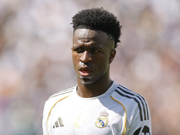 Radio Sel: Vinicius  contract renewal negotiations are postponed to the end of the season