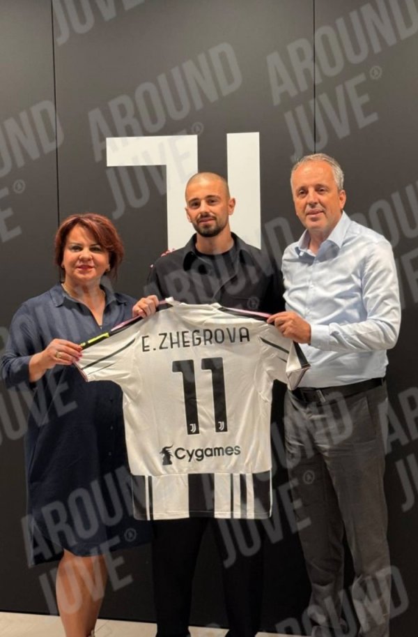 Juventus  new player 26-year-old winger Gergrova s signing photo is leaked, holding a No. 11 jersey