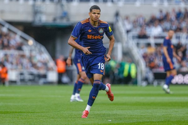 Reporter: Osula s deal to join Frankfurt failed, he will stay in Newcastle as a substitute