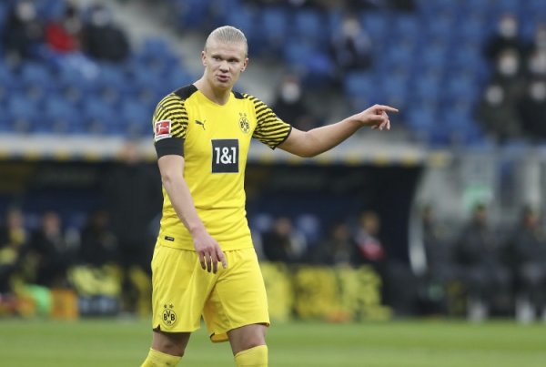 Falk s new book talks about the inside story of Haaland s transfer that year: Bayern wants to sign him at a record-breaking price
