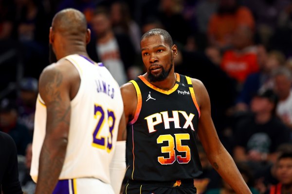 Arenas: If KD signs the Lakers freely next year, James may renew his basic salary and win another championship