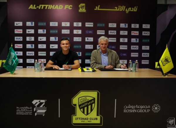 Official: Jeddah signs Simichi together, it is reported that the transfer fee is 22 million euros ⚽ Milan has 20% share