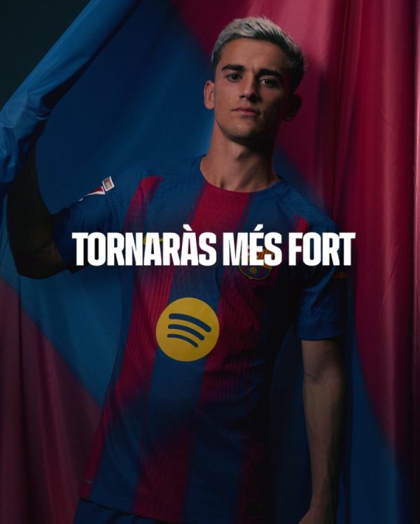 Injury for 4 to 5 months! Barcelona poster to support Garvey: Always be with you, Garvey💙❤️
