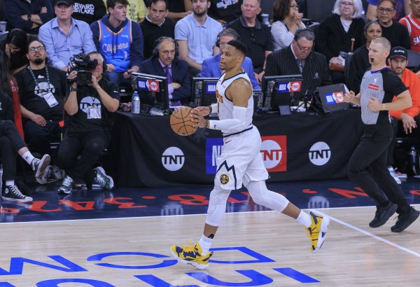Tielin: As far as I know, if Westbrook executes the option, the Nuggets don t plan to let him play this season