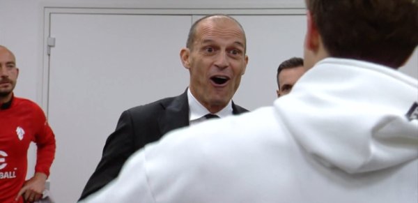 Return to the Allianz Stadium in Turin! Allegri smiles brightly and hugs Ilditz
