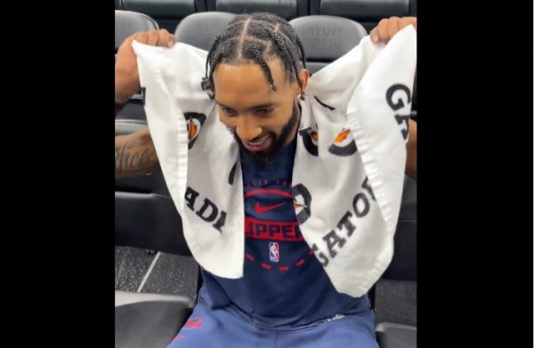 Derrick Jones: Collins and I are definitely the top jumping team in the league. This is a fact.
