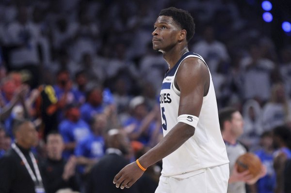 Edwards only played in the first half, 6 of 15 shots, 26 3-pointers, 1 of 5 shots, 17 points, 1 rebound and 2 assists