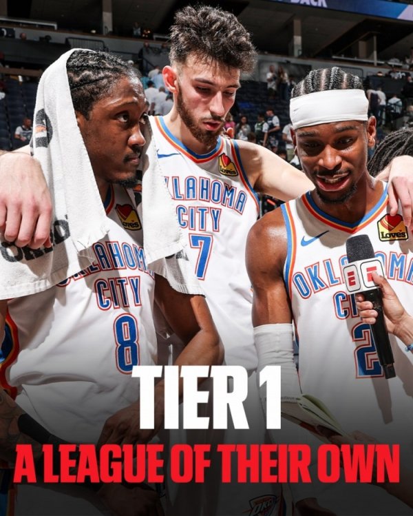 US media commented on the trio: The Thunder s three young men are in the 1st position, the Lakers are in the 4th position and the Warriors are in the 7th position.