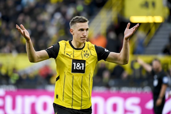 Mirror: Dortmund will not wait indefinitely for Schloterback, Liverpool sees him as Van Dijk’s successor