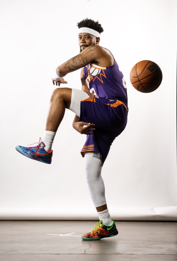 Shams: Suns will keep guard Jordan Goodwin on standard contract