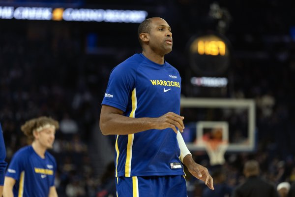 Still playing this? US reporter: Cole refused to reveal his starting lineup for the opening game, but Horford played about 20 minutes