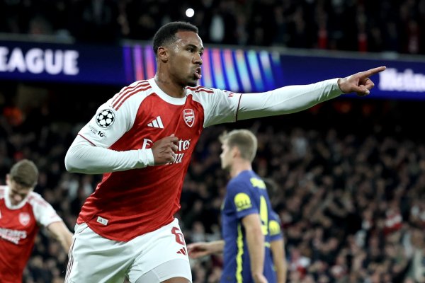 Gabriel: With Rice taking the set kick, we believe we can score a goal