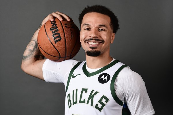 Cole Anthony: Super excited to join the Bucks. Their home court atmosphere is great and looking forward to his debut.