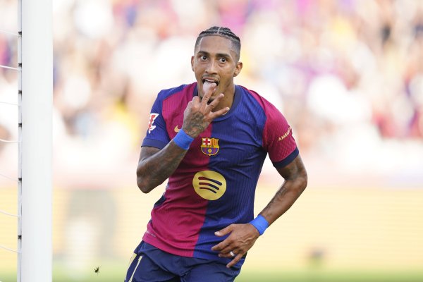 Reporter: Flick admitted that his eagerness to bring Raphinha back caused the player s injury to relapse