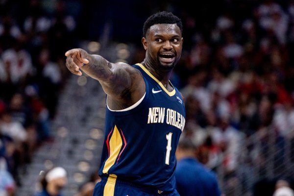 Tomorrow the Pelicans will challenge the Nuggets away from home. Zion is doubtful due to a bone contusion in his left foot.