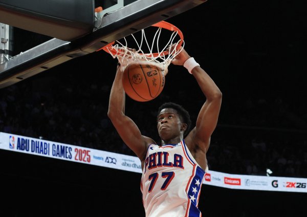 Xiaoli: People said Shepard struggled in the first game against the Thunder. Edgecombe scored 34 points on White.