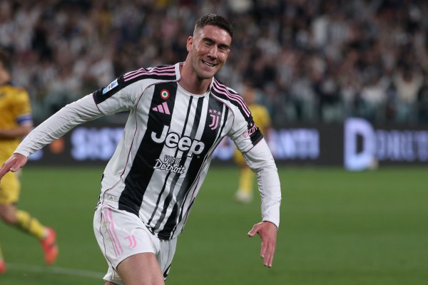 DV9: We are absolutely responsible for frequent coaching changes. Everyone has expectations and I also hope to score 100 goals in a single season.