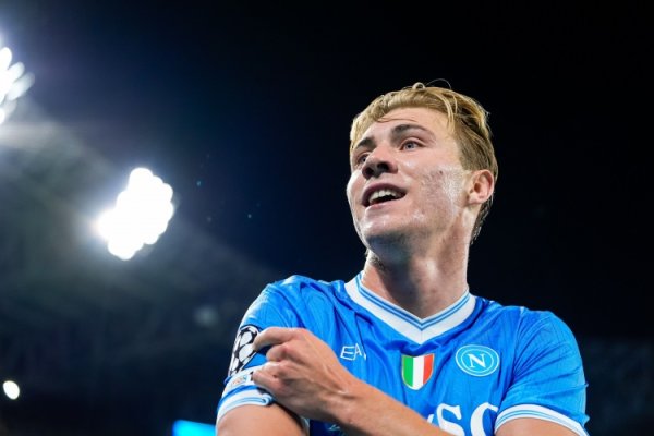 Can be bought out for 44 million! British media: Napoli is confident of buying out Hoylen and is expected to finalize it soon