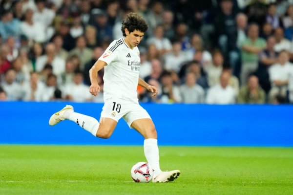 Marca: Former Real Madrid defender Vallejo wanted to return to Zaragoza this summer but was rejected