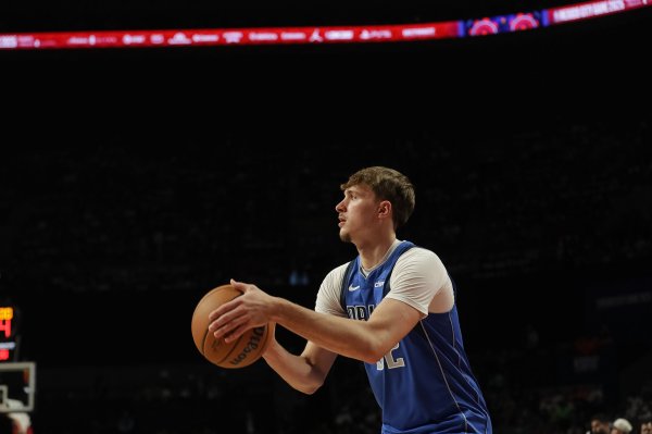 Rockets and Mavericks referee report: Both missed calls were in favor of the Mavericks. Flagg missed 26% of his moves in 3 seconds.