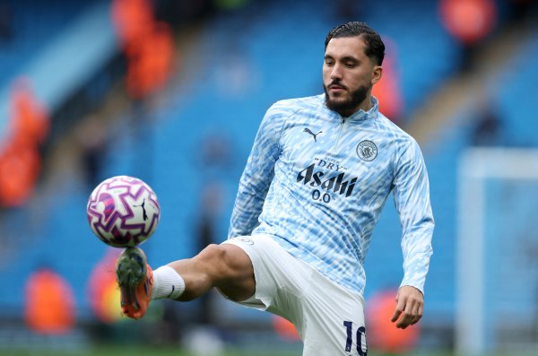 Efficient! Serki has 3 goals and 3 assists in 268 minutes this season, averaging 1 goal every 45 minutes.