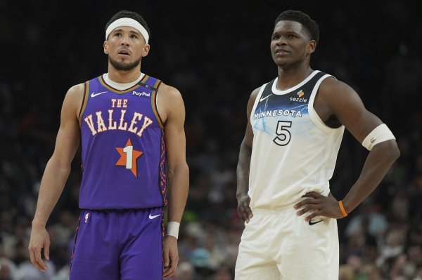 Tielin: The best shooting guard currently in service is Booker. Huazi needs to become more stable and mature.