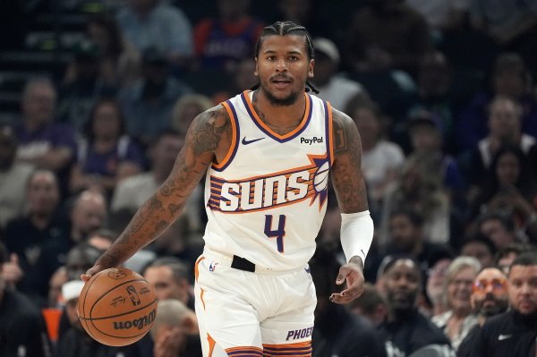 Shams: Jaylen Green suffered right hamstring strain and will be re-evaluated in 4 to 6 weeks