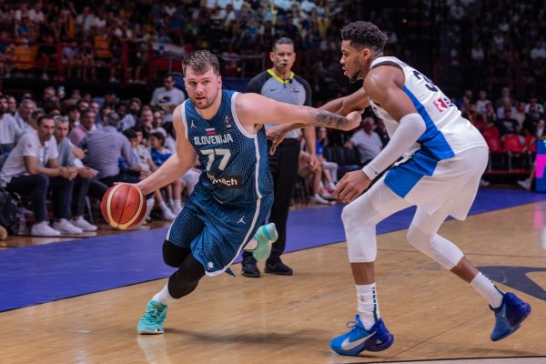 Take the initiative to contact the Lakers! Shams: The Mavericks could have traded Doncic for the first round of 7-8 or even changed letters.