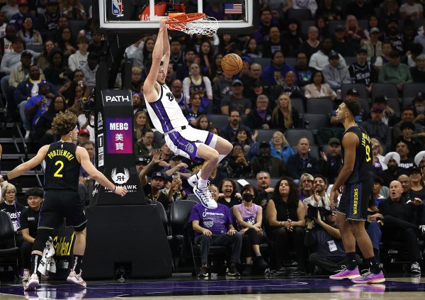 Attack the strong and defend the weak! Eubanks scored 19 points and 7 rebounds on 8-of-9 shooting, and was frequently beaten by Jokic in singles.