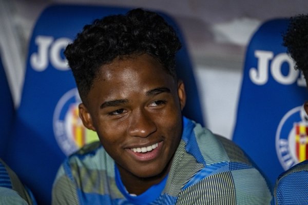 Aspen: Enderrick has reached an agreement on a half-season loan at Lyon, and he will start as a starter if he can join