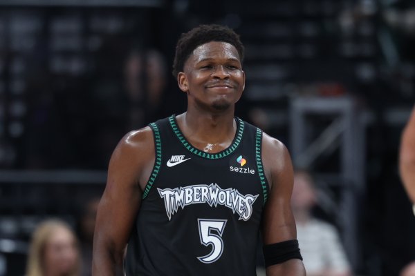 Have you started fishing? Edwards scored 14 points on 4-of-12 shooting in the half and only scored 2 points on free throws in the second quarter on 0-of-3 shooting.